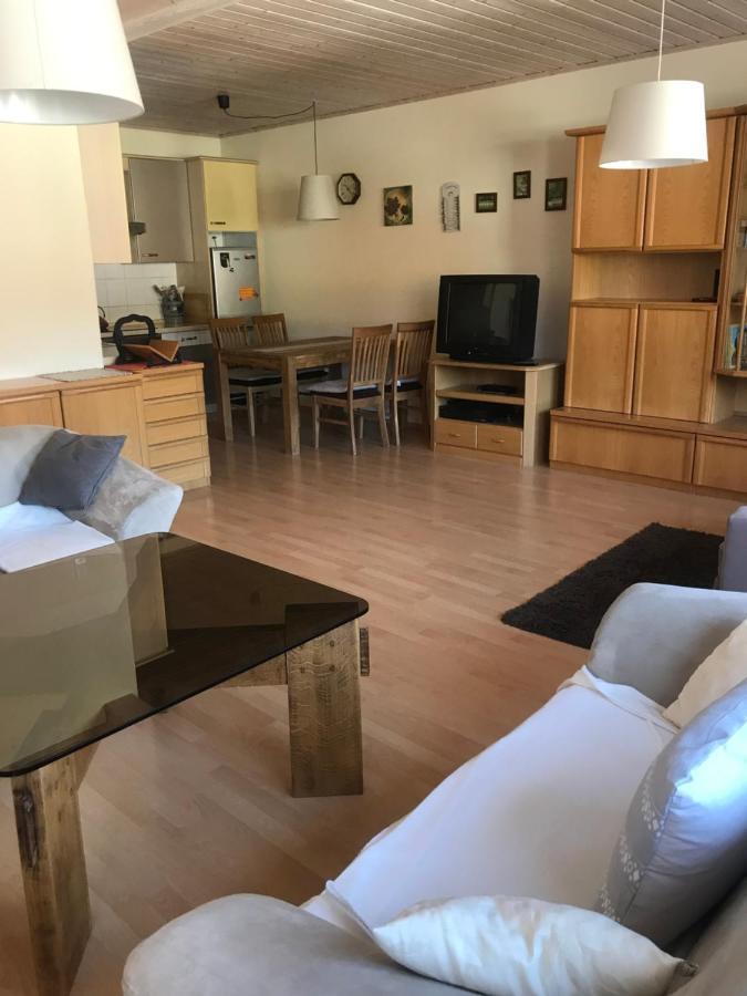 Ferienwohnung Am Gruenen Band Hellingen Esterno foto