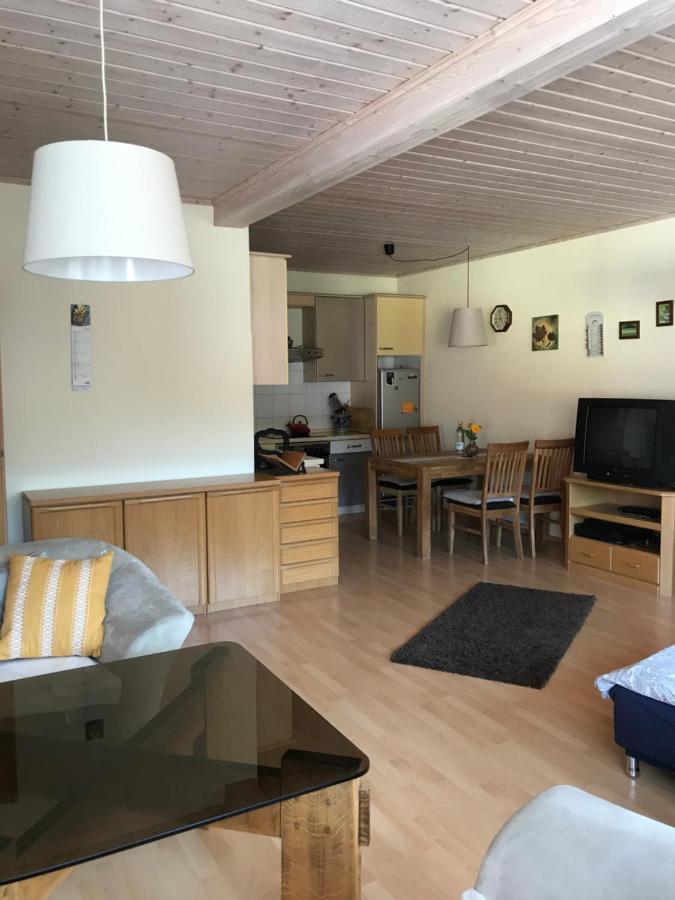 Ferienwohnung Am Gruenen Band Hellingen Esterno foto